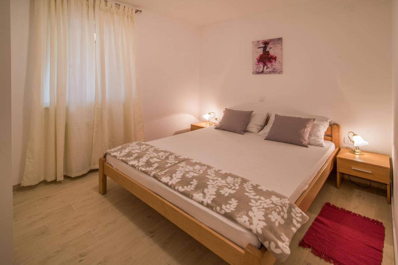 Apartments Bogdanic Krk I คิร์ก ภายนอก รูปภาพ