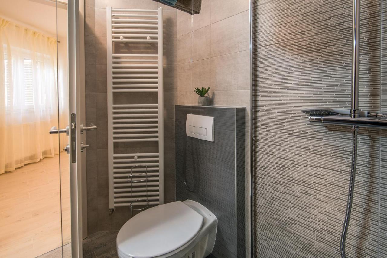 Apartments Bogdanic Krk I คิร์ก ภายนอก รูปภาพ