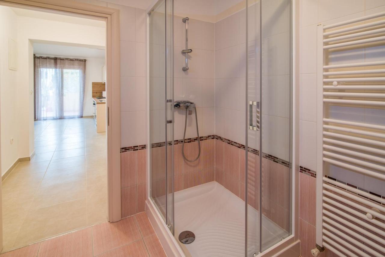 Apartments Bogdanic Krk I คิร์ก ภายนอก รูปภาพ