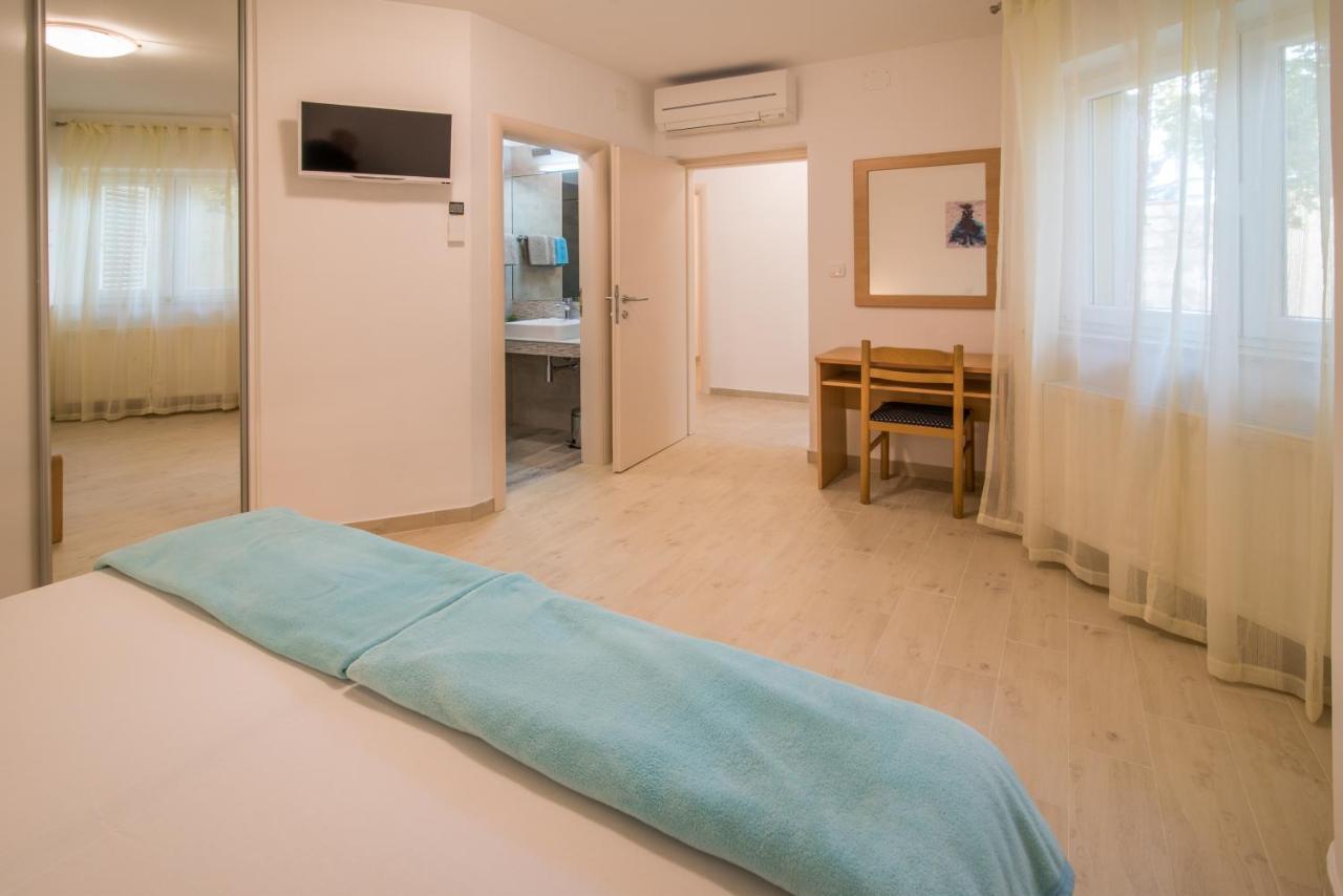 Apartments Bogdanic Krk I คิร์ก ภายนอก รูปภาพ